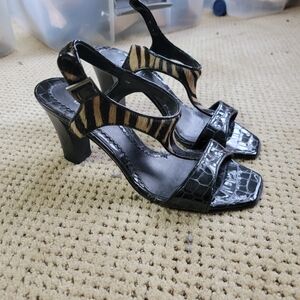 VanEli, 9M, Black crocco patent and zebra high, block heel sandal